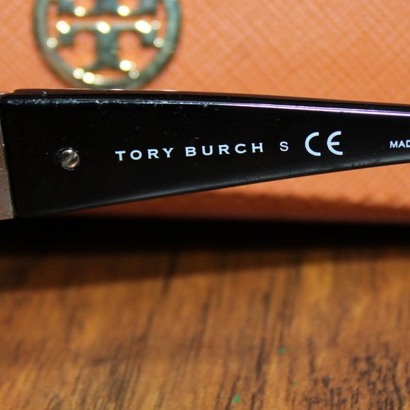 Tory Burch Sunglasses with case - Prescription frames currently - Picture 8 of 11